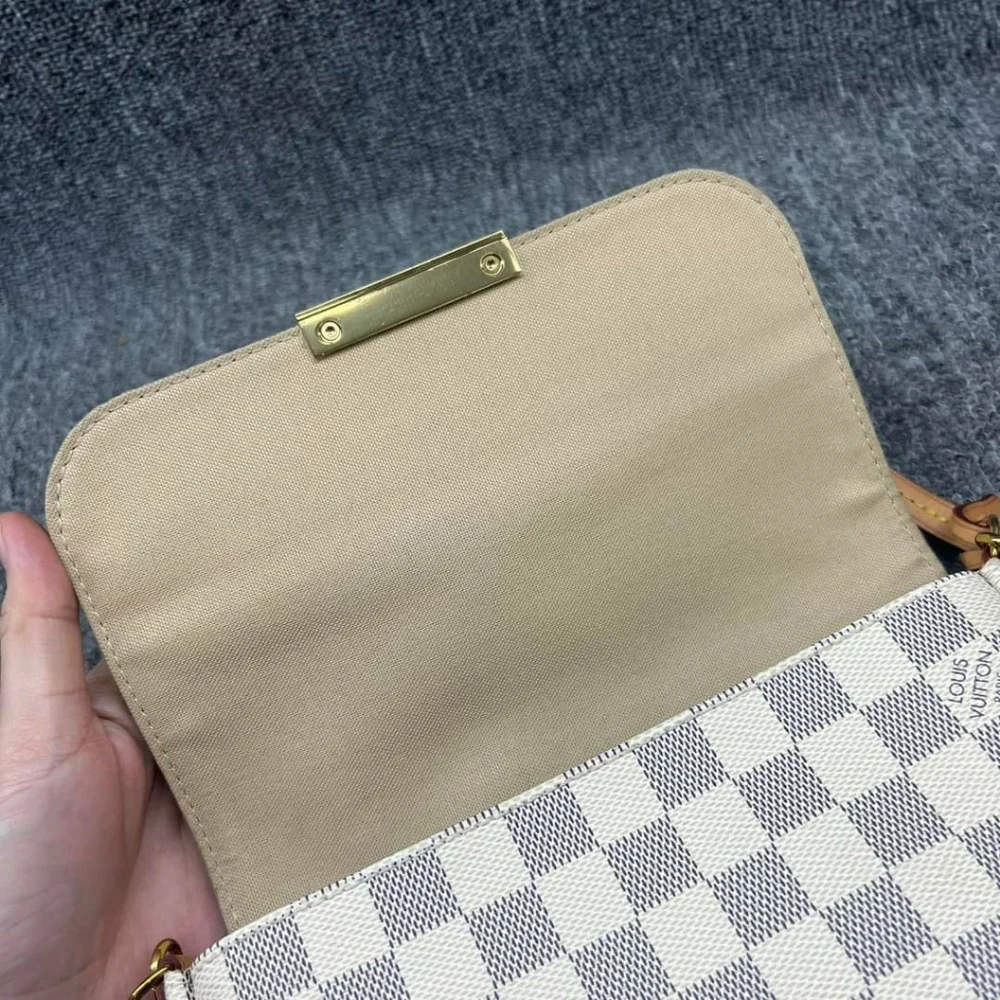 Auth Louis Vuitton Favorite MM White Damier Azur Shoulder Bag 835-110524 - Picture 14 of 16